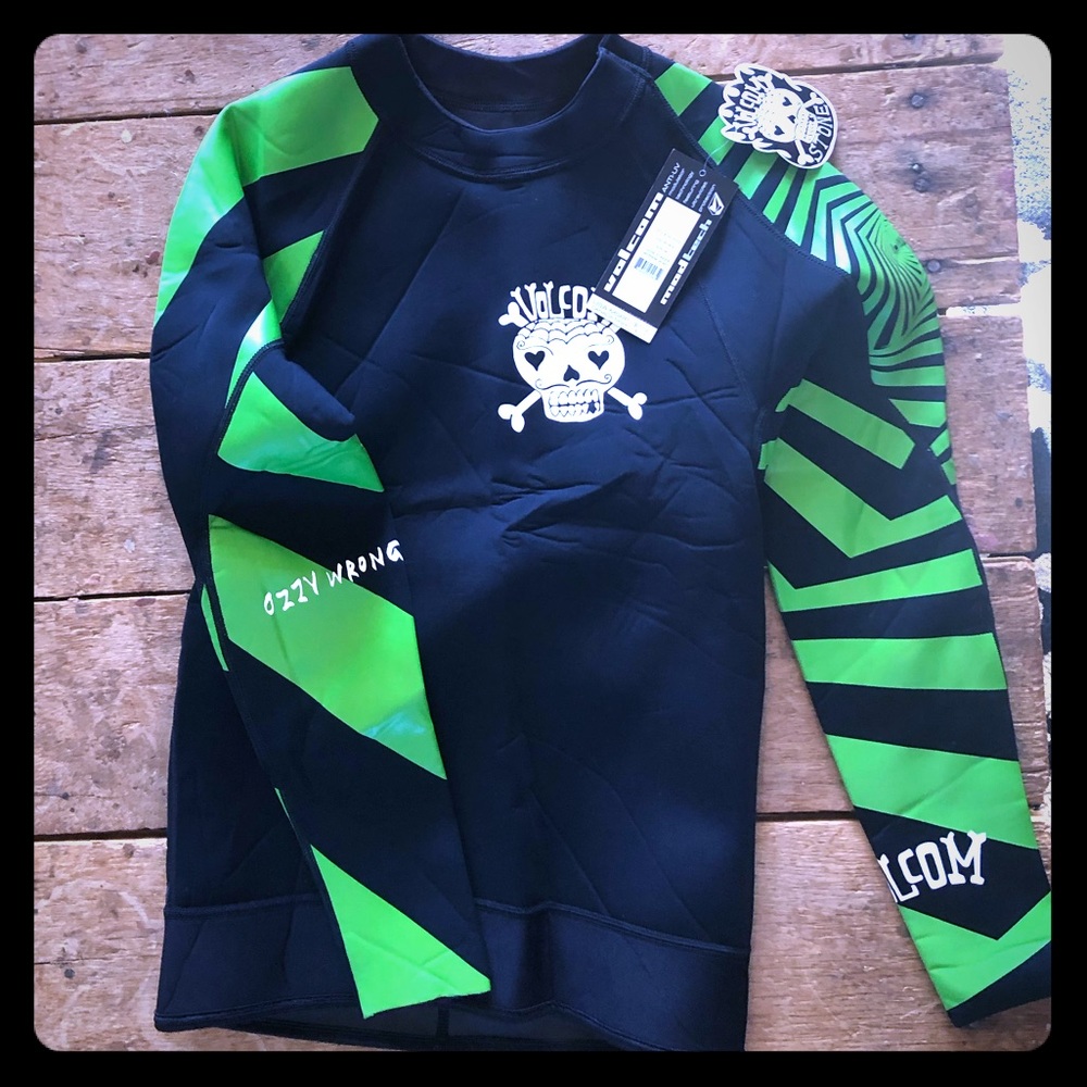 Volcom wet suit top M